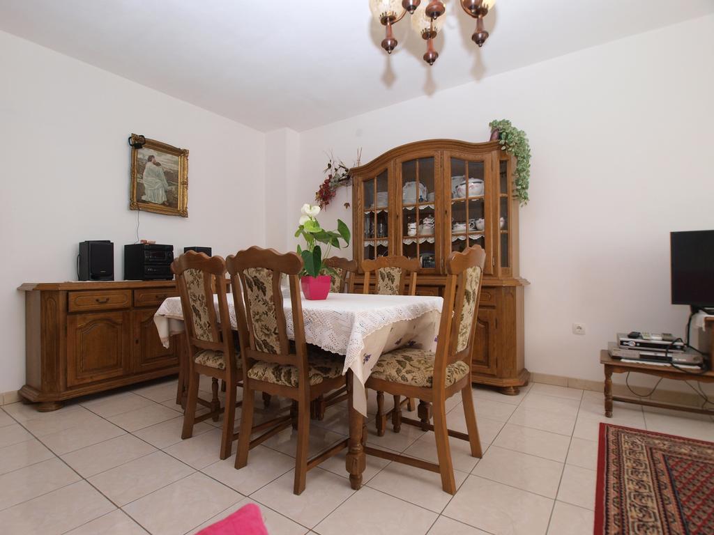 Apartment Luisa 1437 Peruški Esterno foto