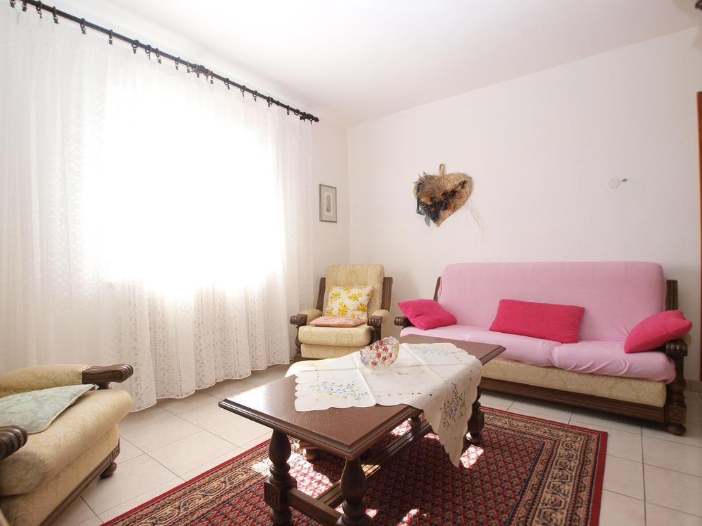 Apartment Luisa 1437 Peruški Esterno foto