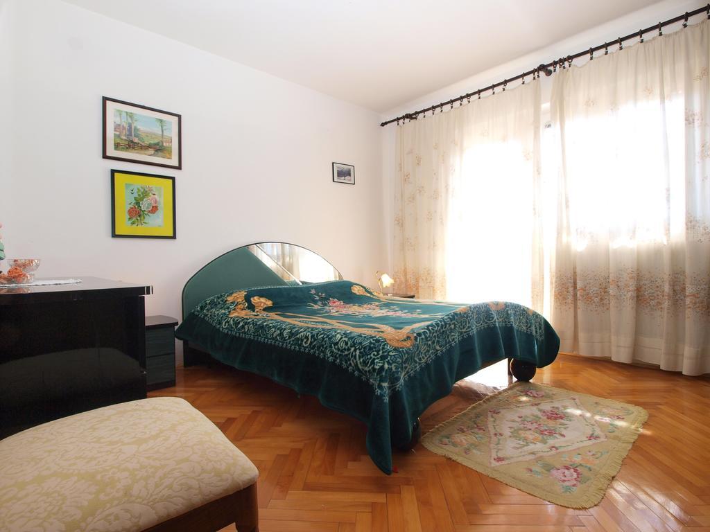 Apartment Luisa 1437 Peruški Esterno foto