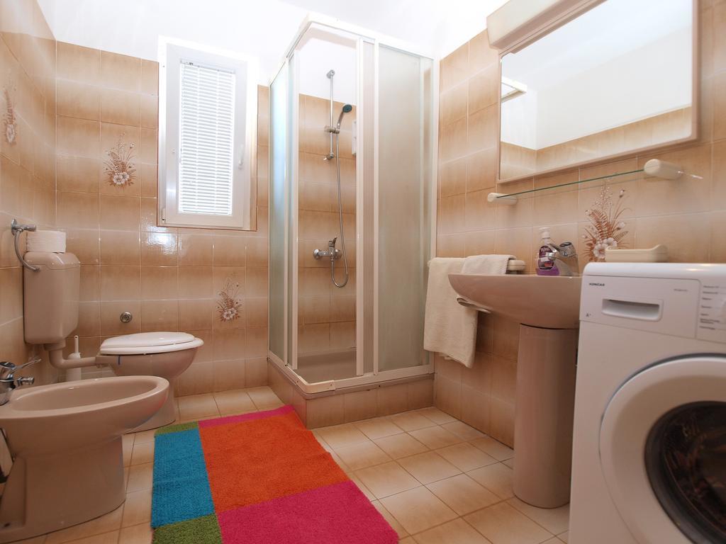 Apartment Luisa 1437 Peruški Esterno foto