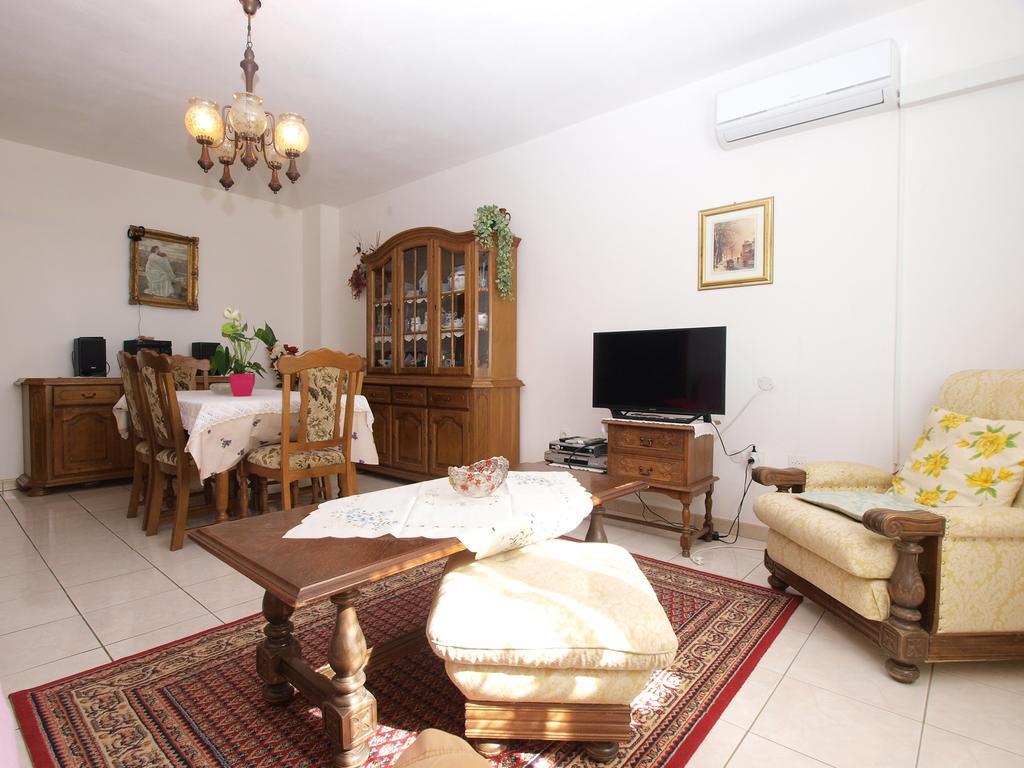 Apartment Luisa 1437 Peruški Esterno foto