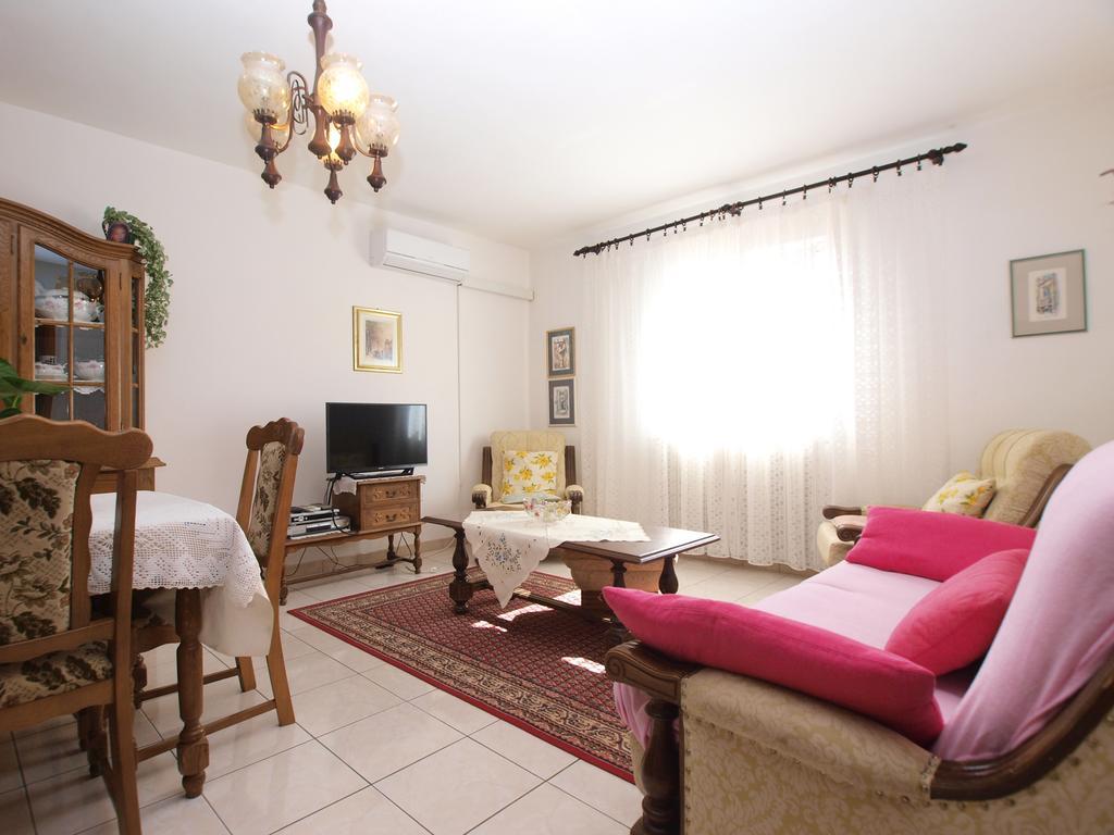 Apartment Luisa 1437 Peruški Esterno foto