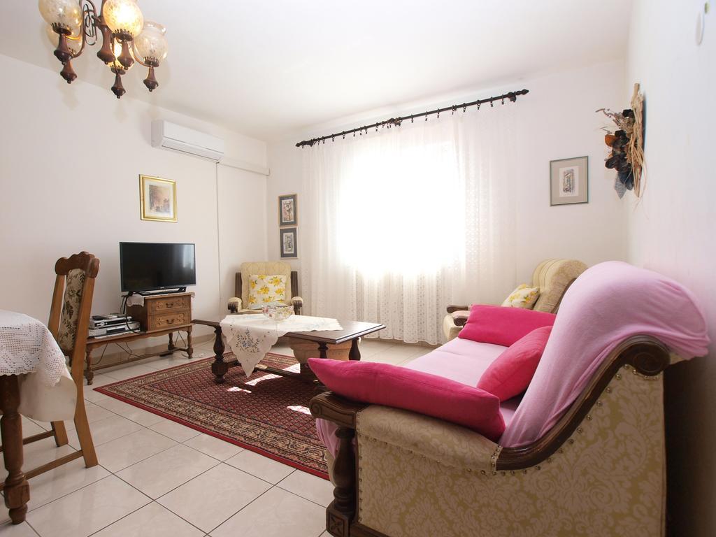Apartment Luisa 1437 Peruški Esterno foto